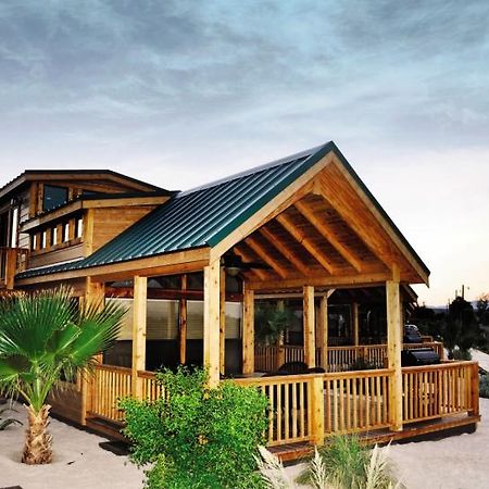 Pirate Cove Resort & Marina Needles Extérieur photo