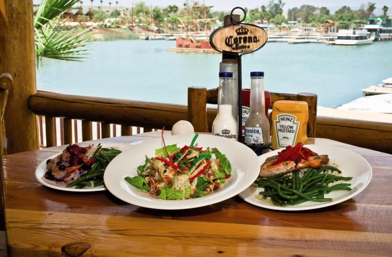 Pirate Cove Resort & Marina Needles Extérieur photo